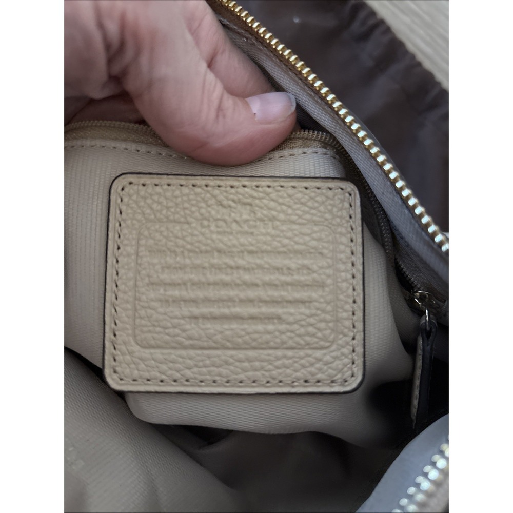 Coach Shoulder Bag Leather Beige w/ Tag 33521 Used W/ Dust Bag Cover - Picture 6 of 13
